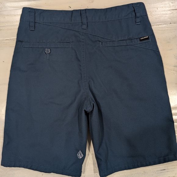 Boys Volcom Blue Shorts - Size 28 - Picture 2 of 4